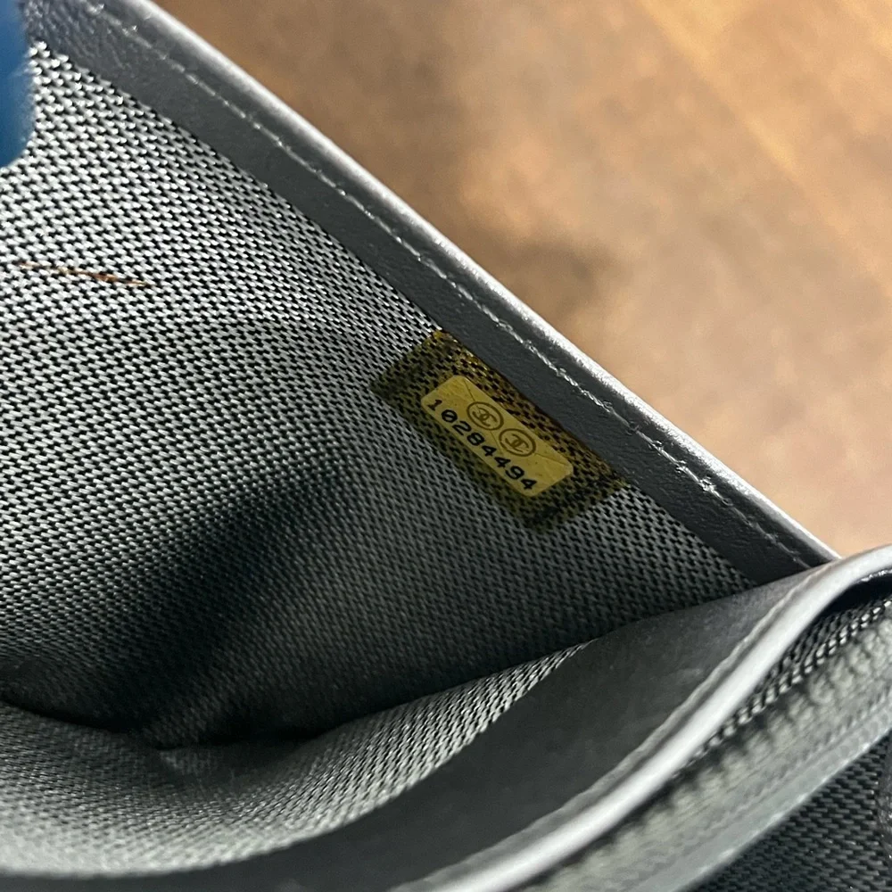 Chanel Black Lambskin Vertical Stitch Bifold Leather Wallet - Picture 7 of 8